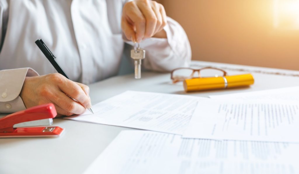 How to Get Into Property Management 1