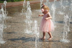 10 Interesting Things to Do in Fairfax County 14 little girl plays with water in fountain